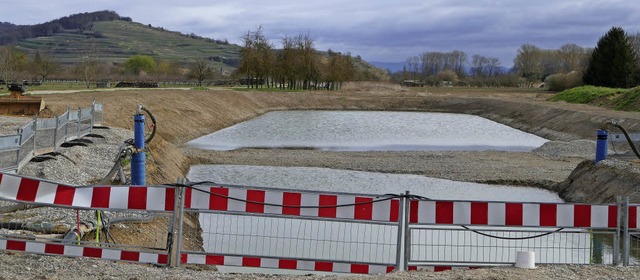 Stillstand herrscht auf der Baustelle ...dwasserstand entsprechend abzusenken.   | Foto: Agnes Pohrt