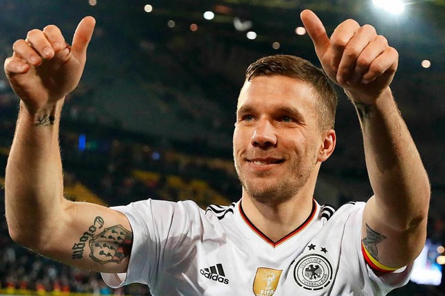 Freut sich ber sein Abschiedstor: Lukas Podolski  | Foto: dpa