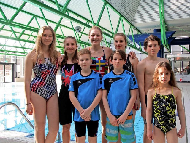 Tina Schindelhauer, Johanna Steffen, F...ahrgangsmeisterschaften im Schwimmen.   | Foto: Verein