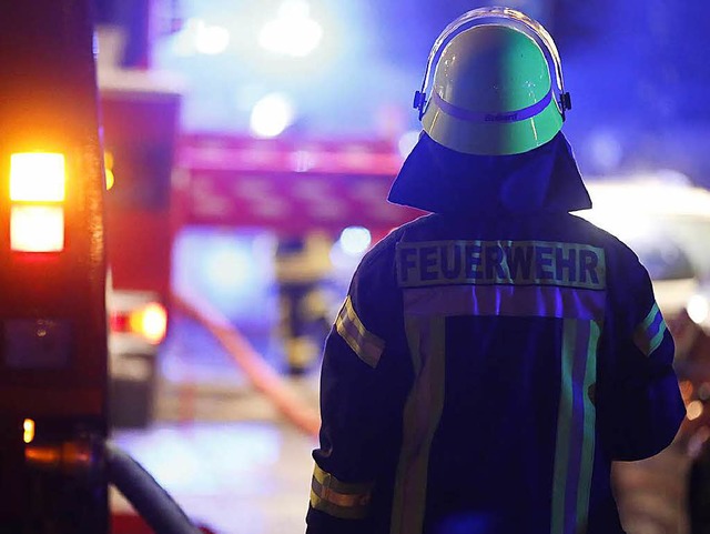 Die Feuerwehr ist vor Ort. (Symbolbild)  | Foto: Rico Lb (Fotolia