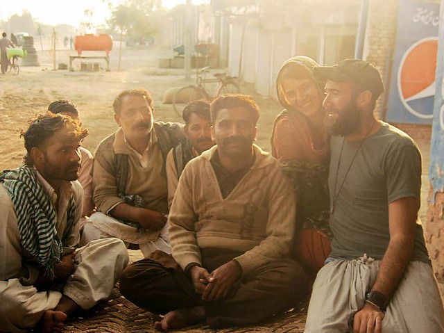 Beim Trampen durch Pakistan lernte das...Fahrer kennen. Das war im Januar 2014.  | Foto: Gwen Weisser