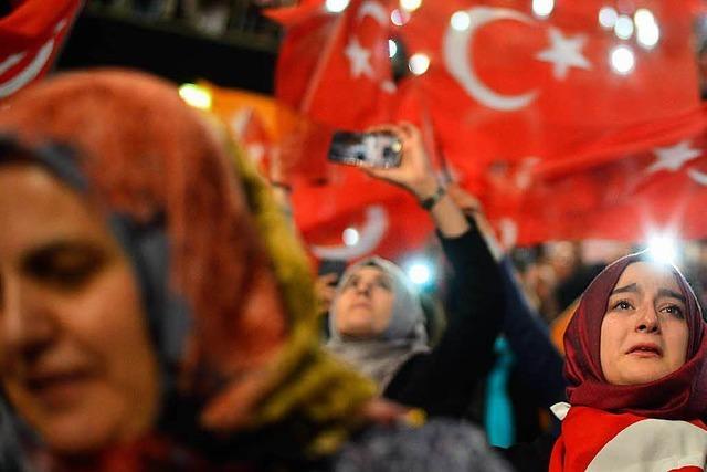 Warum viele Türken Erdogan als Helden sehen
