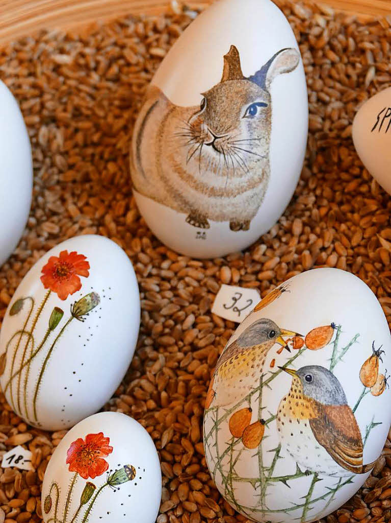 Aus ausgeblasenen Eiern aller Gren macht Andrea Seemann aus Badenweiler zerbrechliche kleine Kunstwerke.
