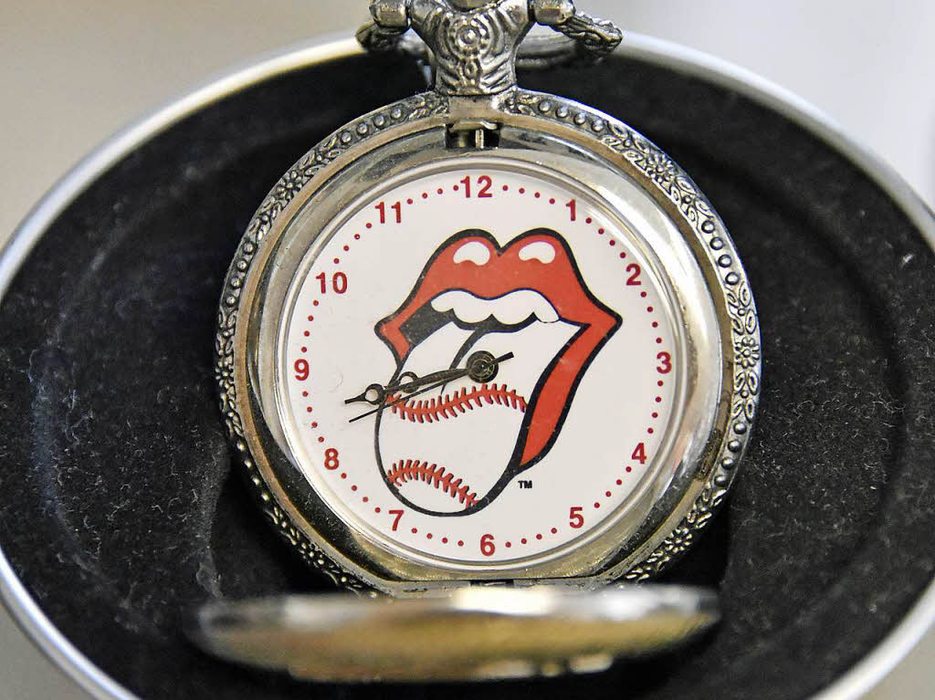 „Time Is On My Side“: Stones-Uhr, die Zunge im Baseball-Design