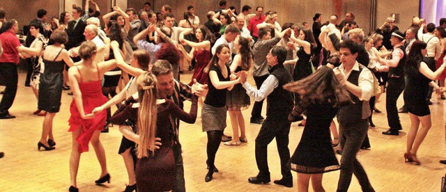 Tanzen bis spt in die Nacht hie es in der Stadthalle Wehr.   | Foto: JRN KERCKHOFF