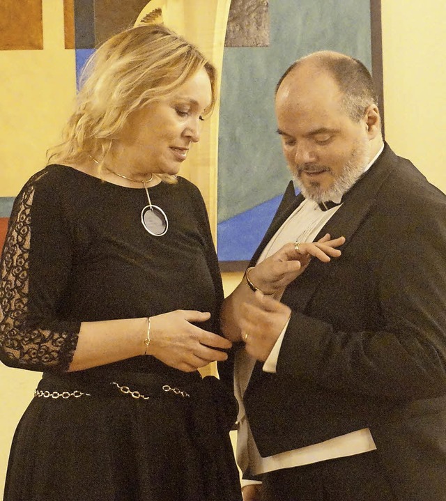 Jana Havranova und Roberto Gionfriddo ...liebten Opern- und Operettenmelodien.   | Foto: Paul Klock