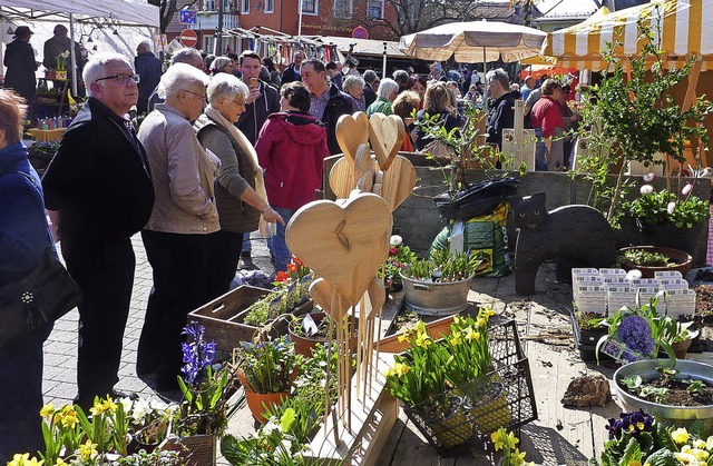 Der traditionelle Ostermarkt am Kronen...g Teningens  mit der  Landwirtschaft.   | Foto: Lauffer