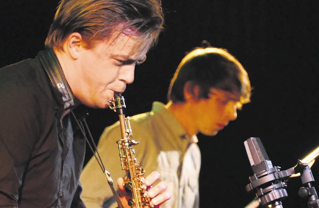 Spielfreudig: Marius Neset (Saxophon, links) und Jim Hart (Vibraphon, Marimba)   | Foto: Wolfgang Grabherr