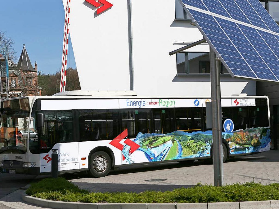 Busse präsentieren sich in neuem Outfit - Lahr - Badische Zeitung