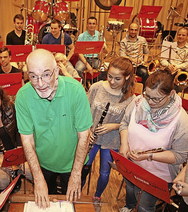 Proben fr das Jahreskonzert am Samsta... Musikern der Hotzenwald-Bauernkapelle  | Foto: Peter Schtz