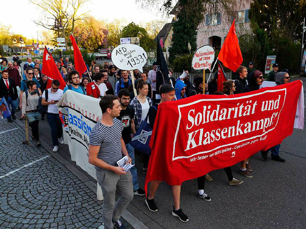 Demonstration von Parteien, Gewerkschaften und antifaschistischen Organisationen gegen eine Wahlkampfveranstaltung der rechtspopulistischen AfD in Breisach Demonstration von Parteien, Gewerkschaften und antifaschistischen Organisationen gegen eine Wahlkampfveranstaltung der rechtspopulistischen AfD in Breisach