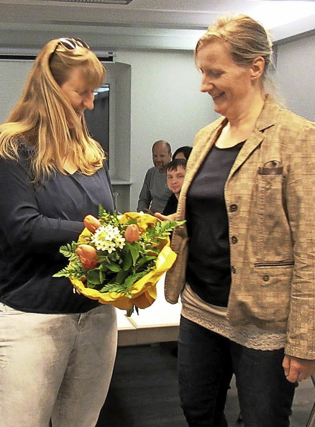 Rektorin Ellen Feit dankte Tanja Krom...chtungen in Broggingen und Bleichheim.  | Foto: Reiner Merz