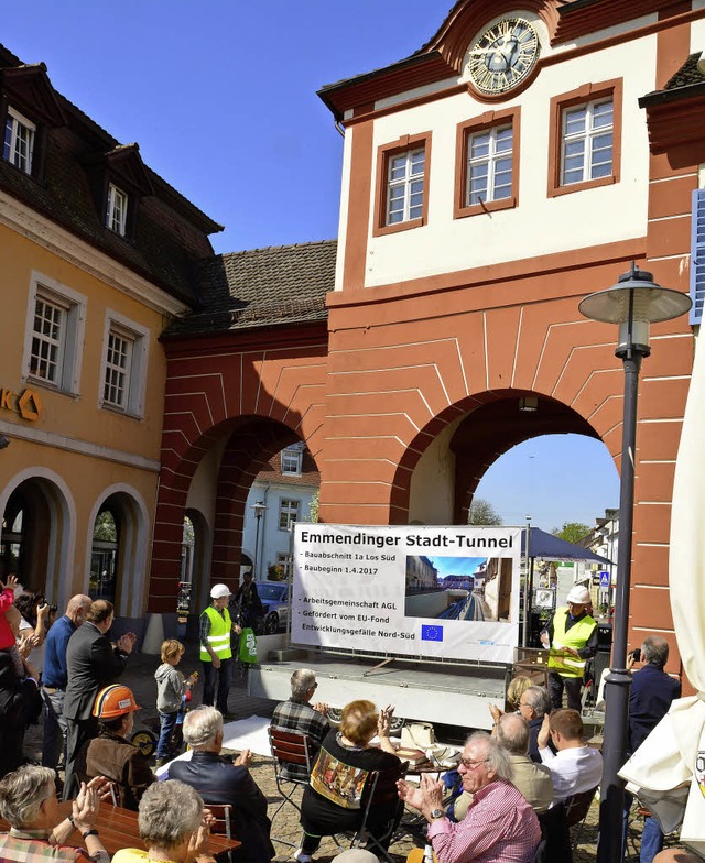 Mit viel Aufwand  prsentierte  der Ni...mssen  am 1. April 2018 beendet sein.  | Foto: Dieter Erggelet