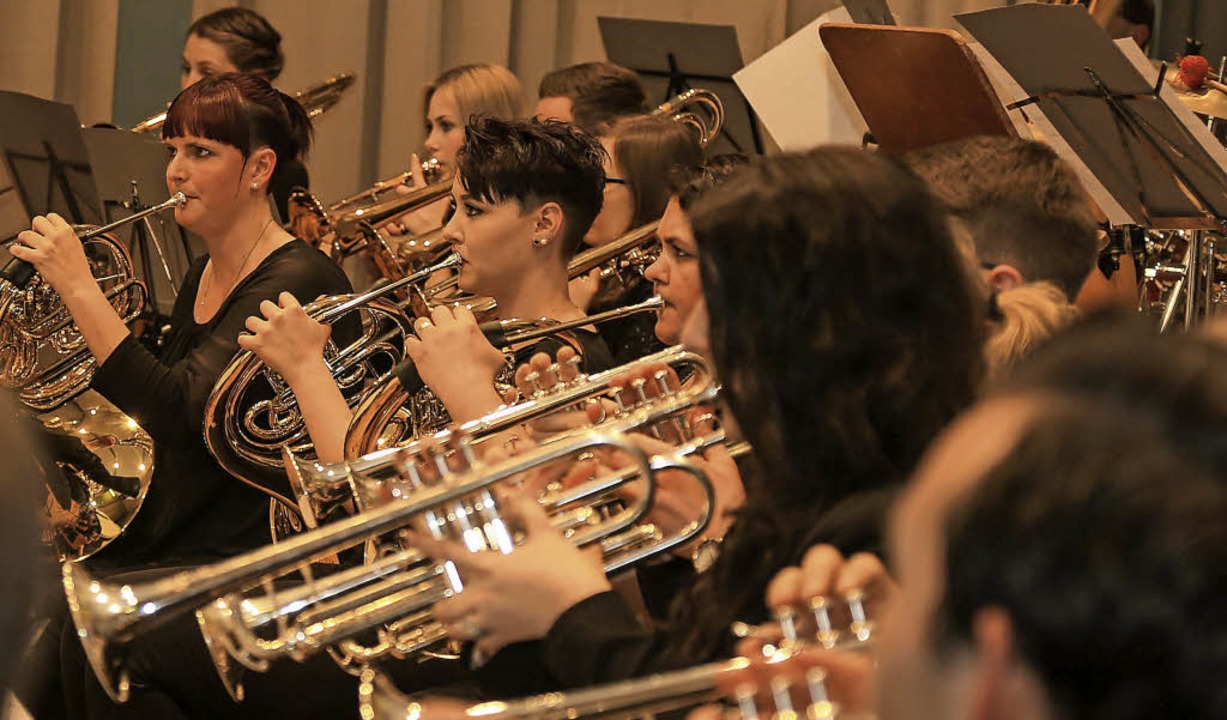 Die Musiker des Musikvereins Mahlberg ...ublikum in der Stadthalle begeistert.   | Foto: Sandra Decoux-Kone