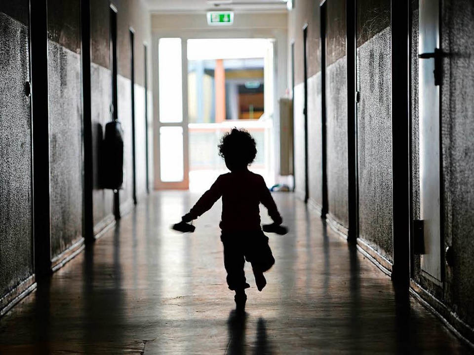 Eine Einrichtung will Menschen helfen,... Kinder in Heimen Leid erfahren haben.  | Foto: dpa