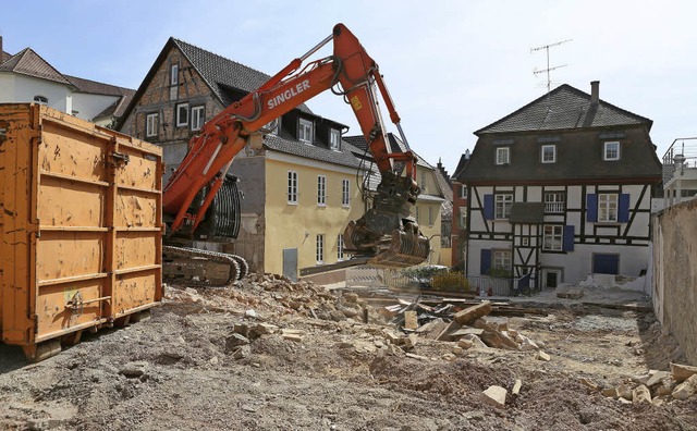 Bald wird das Fachwerkhaus an der Brestenbergstrae nicht mehr sichtbar sein.  | Foto: CHRISTOPH BREITHAUPT
