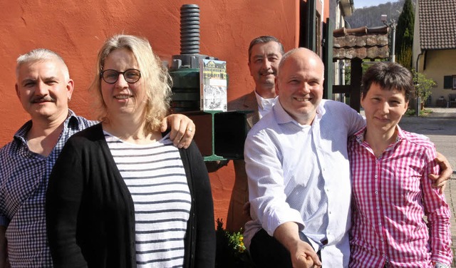 Peter Winkler und Henrike Winkler vom ...stellung in Wolfenweiler (von links).   | Foto: Frowalt Janzer