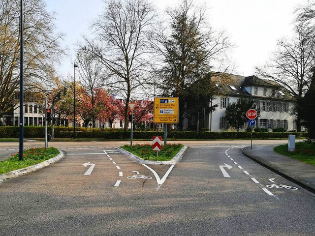 Eigene Abbiegespuren für Radfahrer geben mehr Sicherheit. | Foto: Stadt Eigene Abbiegespuren für Radfahrer geben mehr Sicherheit. | Foto: Stadt