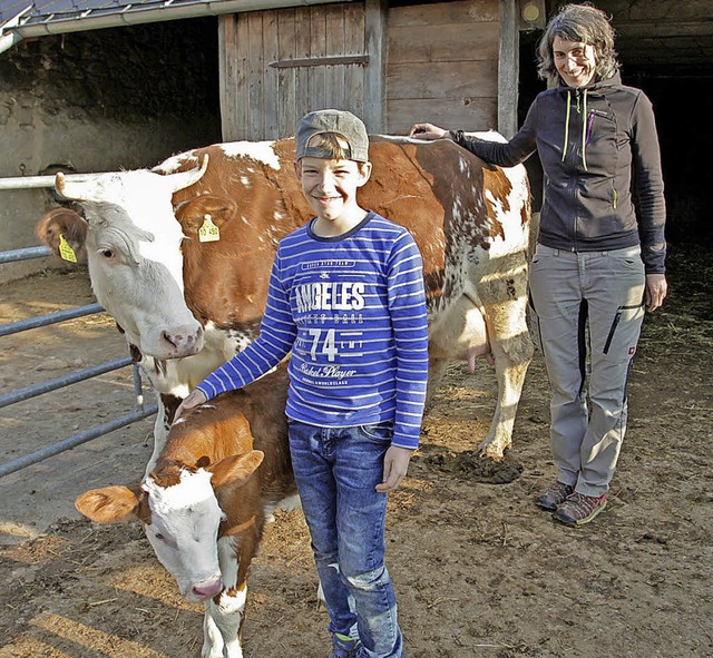 Tim Oehl hat Landwirtin Dorothea Mayer...dem Jungbauernhof Dietenbach besucht.   | Foto: Stephie Oehl