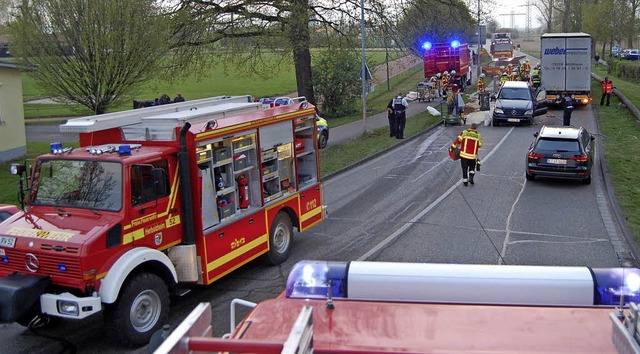 Bei diesem Unfall in Herbolzheim sind ...elaufen. Die Feuerwehr war im Einsatz.  | Foto: Feuerwehr Herbolzheim