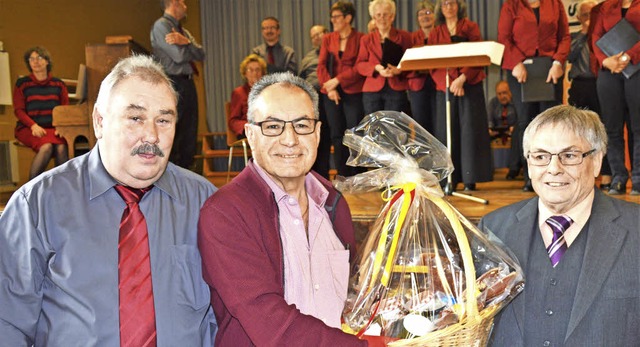 Karlheinz Grimmer (links) und Prsiden...waltung im Alemannischen Chorverband.   | Foto: Georg Diehl