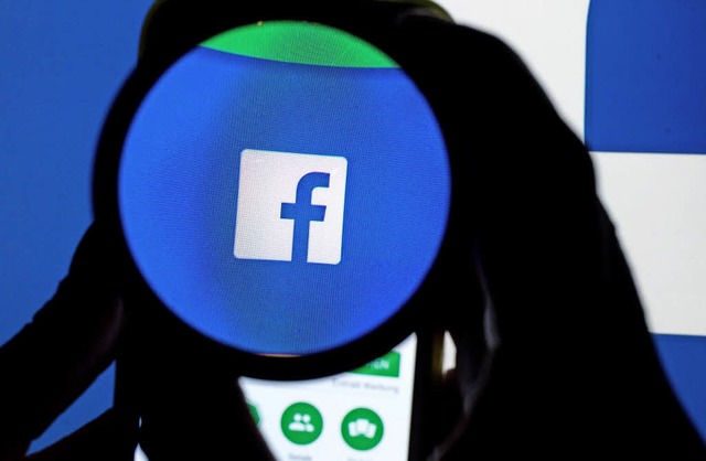 Facebook soll wegen Hasskommentaren knftig mehr unter Kontrolle stehen.   | Foto: dpa