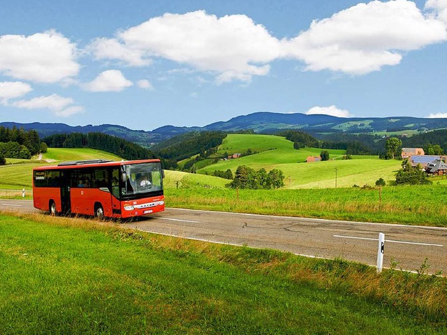 Bei den roten SBG-Bussen kann man mit ...Region erkunden &#8211; unter anderem.  | Foto: Mesenholl/Schwarzwald Tourismus