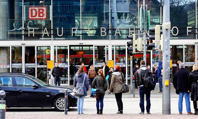Eingang des Freiburger Hauptbahnhofes.   | Foto: Ingo Schneider