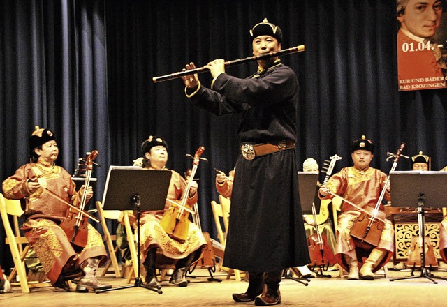 Hirtenflte und Pferdopfgeige sind die...strumente der mongolischen Volksmusik.  | Foto: Hans Jrgen Kugler