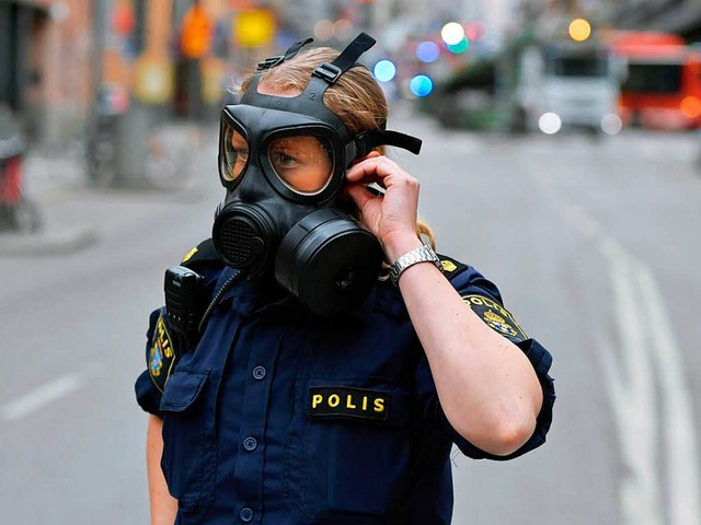 Nach dem Anschlag herrscht in der Stockholmer City Ausnahmezustand.  | Foto: AFP