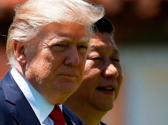 Donald Trump und Xi Jinping bei ihrem Treffen in Florida.  | Foto: dpa