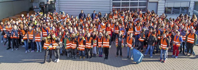 Etwa 300 Schlerinnen und Schler habe...adtputzede in Ettenheim teilgenommen.   | Foto: Olaf Michel