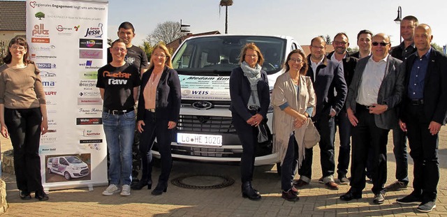 Ein neues Auto - einen Ford Transit - ...nsgesamt 27 Sponsoren mglich gemacht.  | Foto: Jutta Schtz