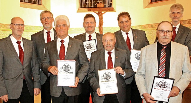 Fr ihr Engagement wurden vom Vorsitze...Schillinger und Eckhard Jger geehrt.   | Foto: Reiner Beschorner