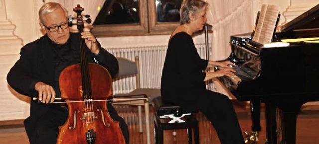 Der estlndische Cellist David Geringa...zeitgenssische und klassische Stcke.  | Foto: Margrit Matyscak