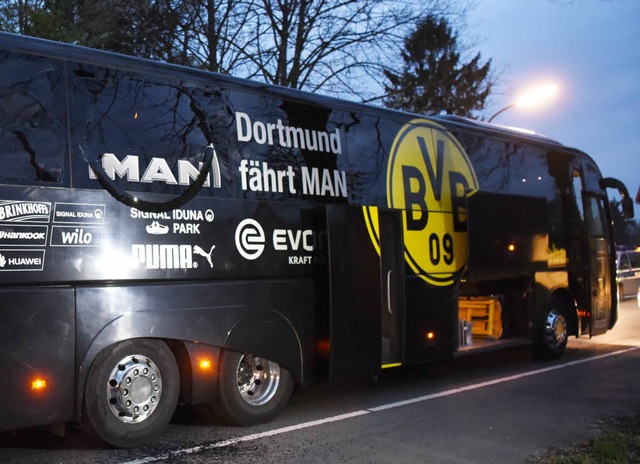 Vor dem Viertelfinal-Hinspiel im Signa... zum Stadion drei Explosionen gegeben.  | Foto: AFP