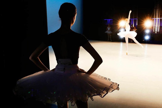 Wer Ballett macht, muss seinen Krper beherrschen.   | Foto: dpa