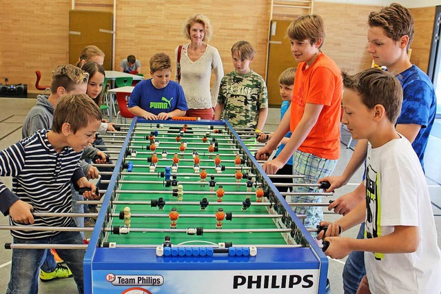 Tischfuball, nach wie vor beliebt bei den jungen Leuten.  | Foto: Rolf Rhein