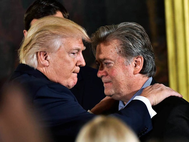 Trump und Bannon: Beziehungskrise?  | Foto: AFP