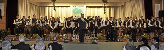 Das Blasorchester des Musikvereins Pre...ndete beim Doppelkonzert viel Applaus   | Foto: Andrea Kurz