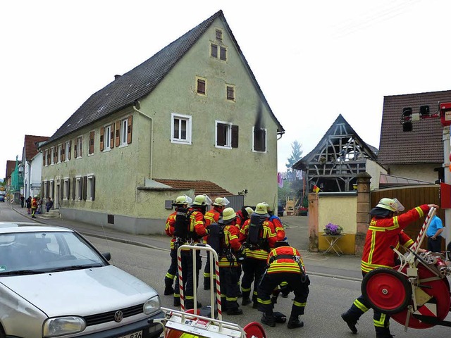 Brand an der Riegeler Strae in Teningen  | Foto: Aribert Rssel