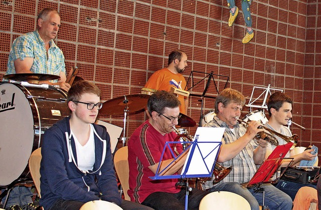 Intensiv geprobt haben die  Musiker de...Osterkonzert in der Schwarzwaldhalle.   | Foto: Dorothe Kuhlmann