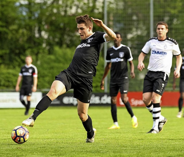 Lukas Martin stellte mit  zwei Toren die Weichen zum Heimsieg des SC Offenburg.   | Foto:  Alexandra Buss