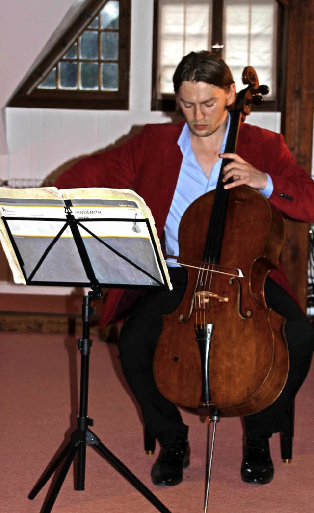 Der Cellist Fjodor Elesin ersetzte mit...Internationalen Festival Music Island.  | Foto: Margrit Matyscak