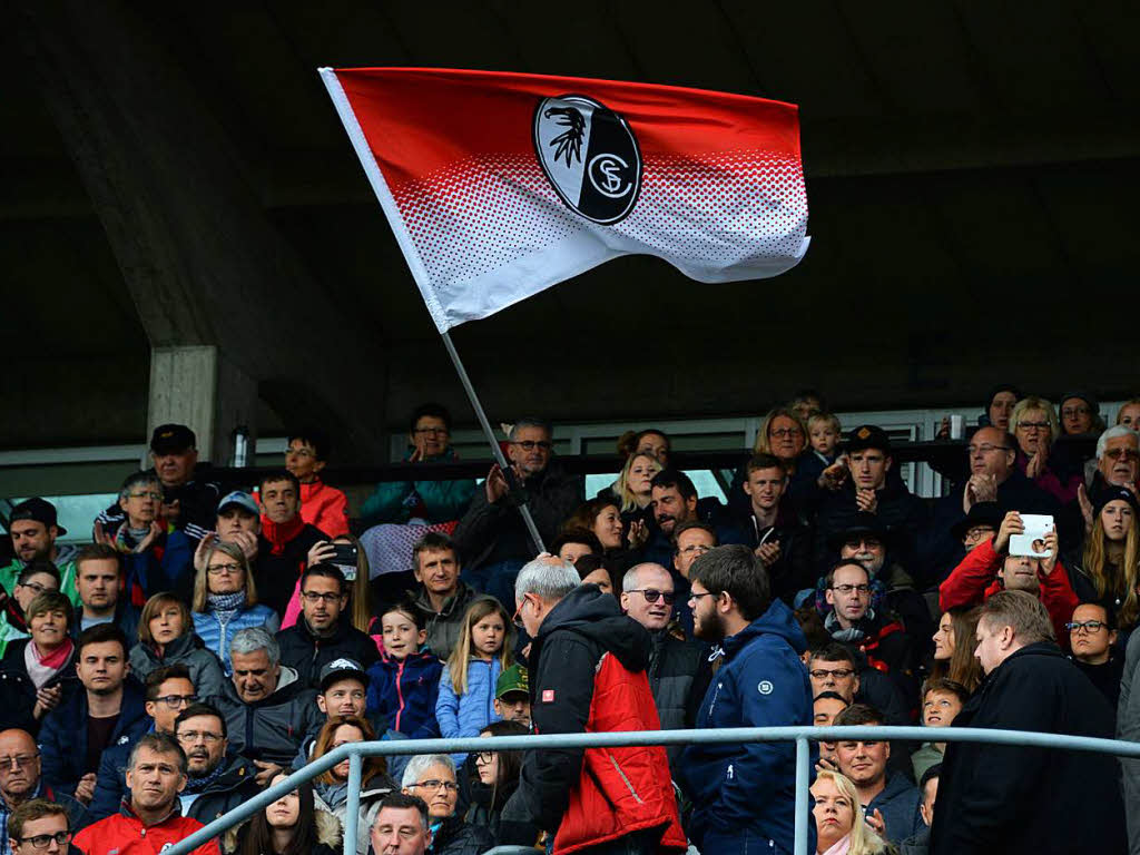 Die Fuballerinnen des SC Freiburg scheitern wieder im Pokal Halbfinale