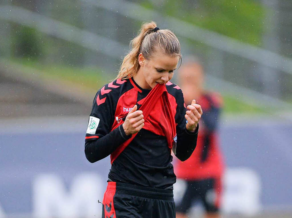 Die Fuballerinnen des SC Freiburg scheitern wieder im Pokal Halbfinale