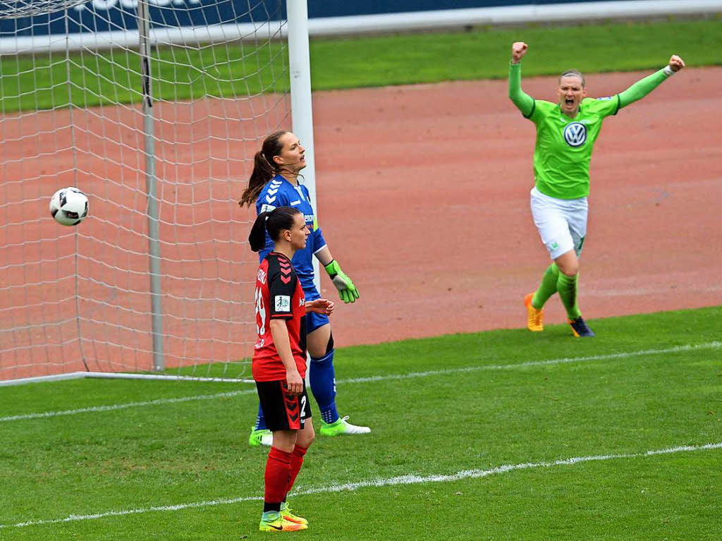 Die Fuballerinnen des SC Freiburg scheitern wieder im Pokal Halbfinale