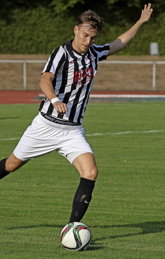 Florian Ziegler traf fr den FSV Altdorf in  Bhl zum 0:2.   | Foto:  A. Buss