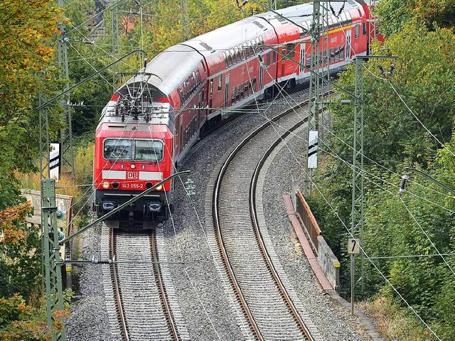 Im Hllental kommen moderne Alsthom-Zge mit 662 Sitzpltzen zum Einsatz.  | Foto: Ingo Schneider