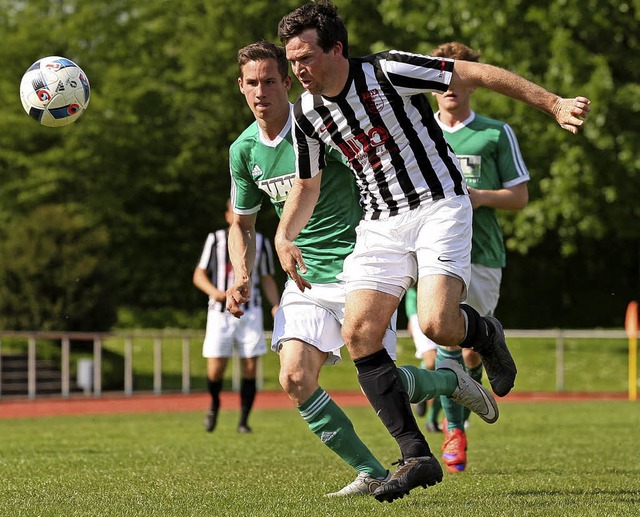 Christoph Oswald (rechts) als dynamischer Antreiber.   | Foto:  AlExandra  Buss